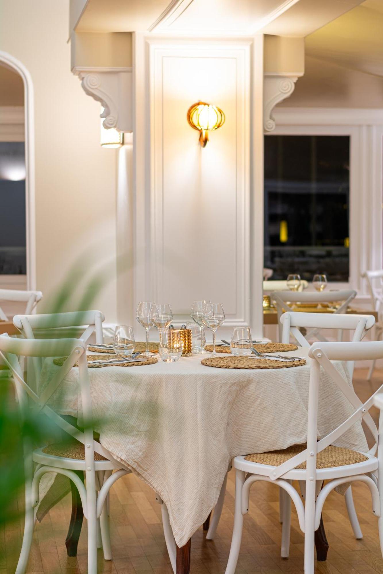 Hotel De La Plage Courseulles-sur-Mer Ngoại thất bức ảnh