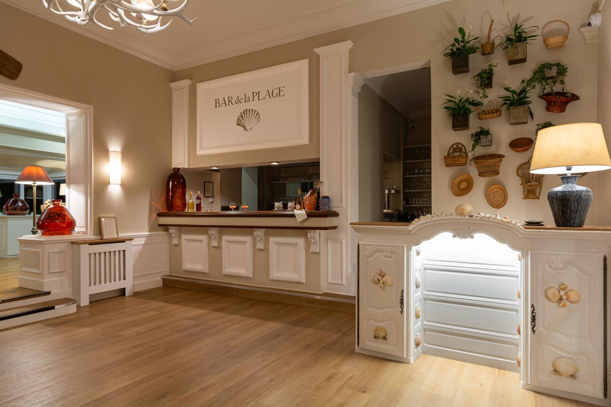 Hotel De La Plage Courseulles-sur-Mer Ngoại thất bức ảnh