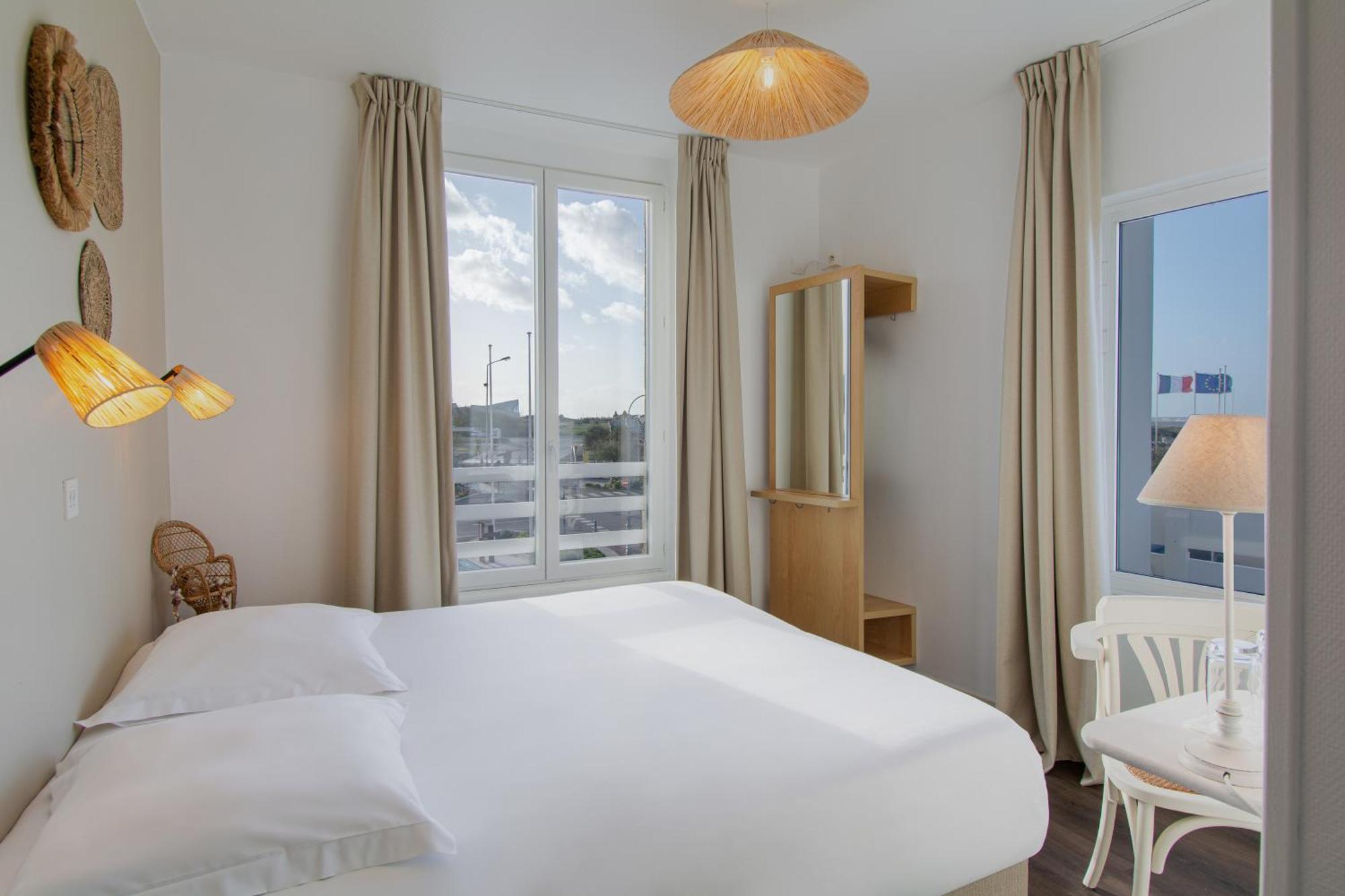 Hotel De La Plage Courseulles-sur-Mer Ngoại thất bức ảnh