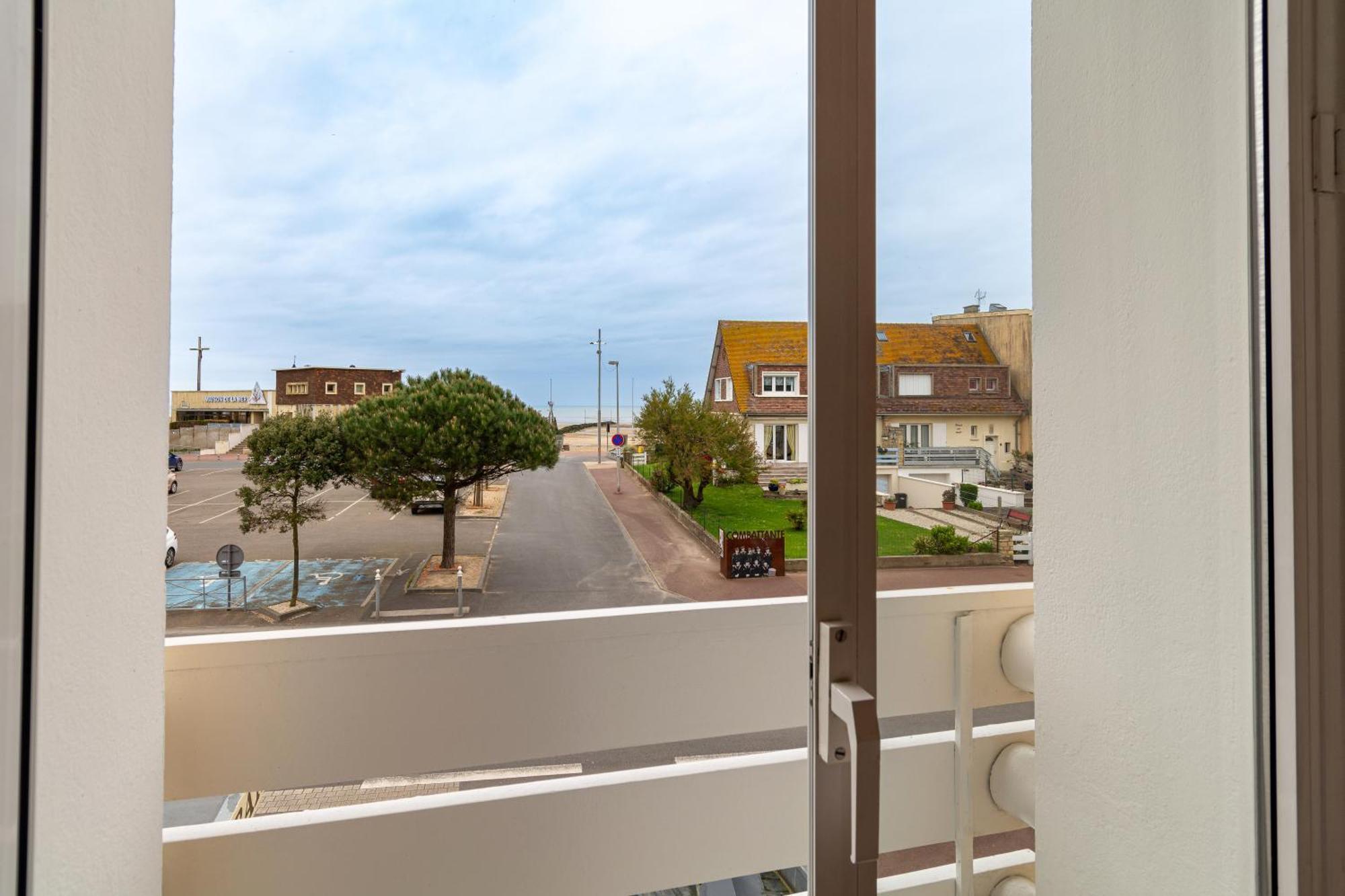 Hotel De La Plage Courseulles-sur-Mer Ngoại thất bức ảnh